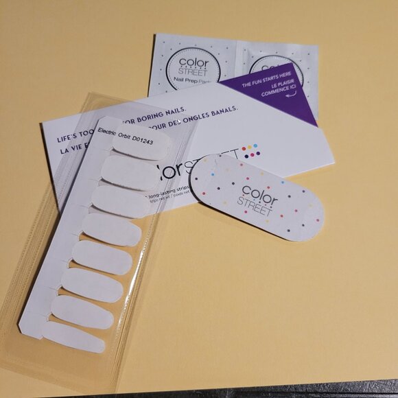 Electric Orbit - Color Street - D01243 - Picture 2 of 2